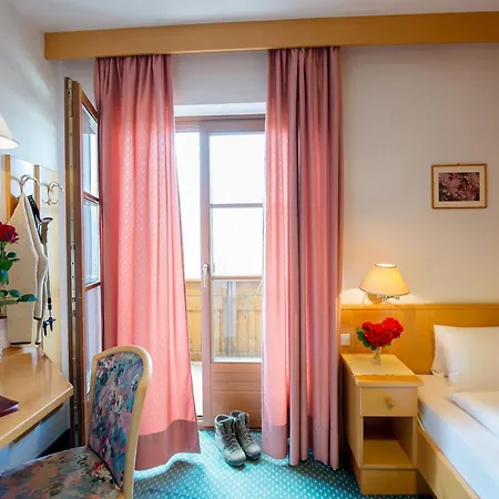Hotel Garni Doris Castelrotto Habitación foto